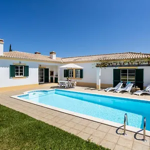https://casa-asami-beautiful-villa-with-private-pool.hotelaalgarve.com
