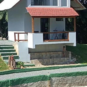 https://chal-lua-azul.santa-catarina-brasil.com
